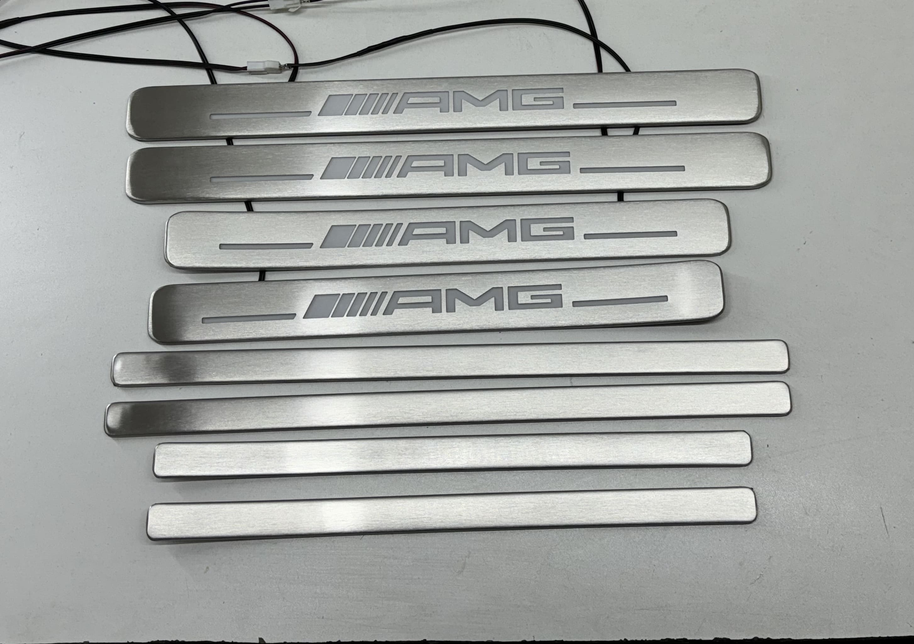 Nakładki na progi listwy Mercedes-Benz W223 2020- S-klasa AMG 8 szt